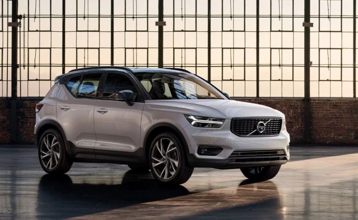 Volvo XC40 draws design cues from the flagship XC90 SUV Volvo XC40
