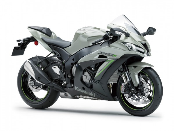 2018 Kawasaki Ninja ZX-10R is powered by in-line four-cylinder 998cc liquid cooled engine 2018 Kawasaki Ninja ZX-10R
