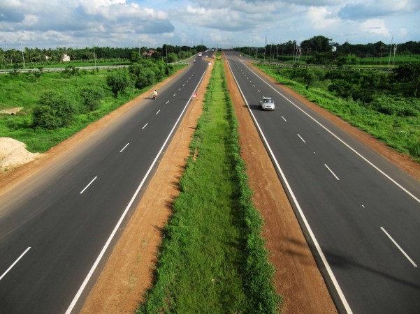 The state govt alleged that the land for Yamuna Expressway was purchased in seven Mathura villages by the then Yamuna Expressway Industrial Development Authority at Rs 85 crore. national highway