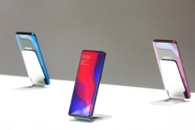 Oppo Find X comes with best in class motorised camera and visually pleasing true FullView display. Oppo Find X