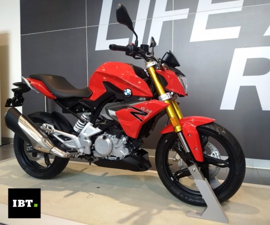 BMW G 310 R in Racing Red colour BMW G 310 R