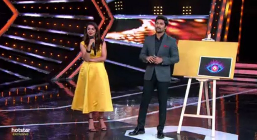 Tejaswi Madiwada with host Nani on Bigg Boss Telugu 2 Tejaswi Madiwada with host Nani on Bigg Boss Telugu 2