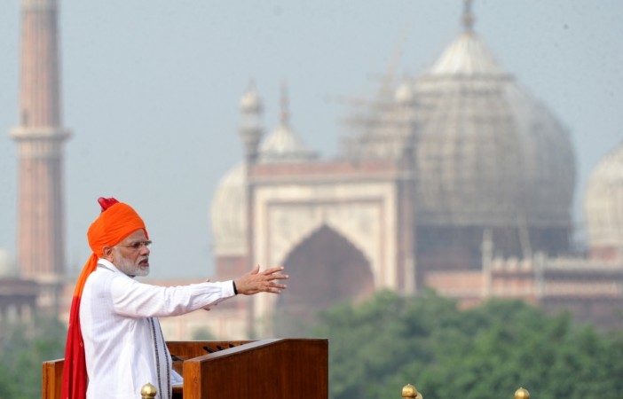New Delhi: Prime Minister Narendra Modi addresses the nation from the ramparts of the Red Fort on the 72nd Independence Day, in New Delhi on Aug 15, 2018. independence day