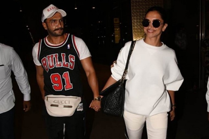 Ranveer Singh, Deepika Padukone spotted at Mumbai airport walking hand-in-hand after returning from secret US trip. Ranveer Singh, Deepika Padukone