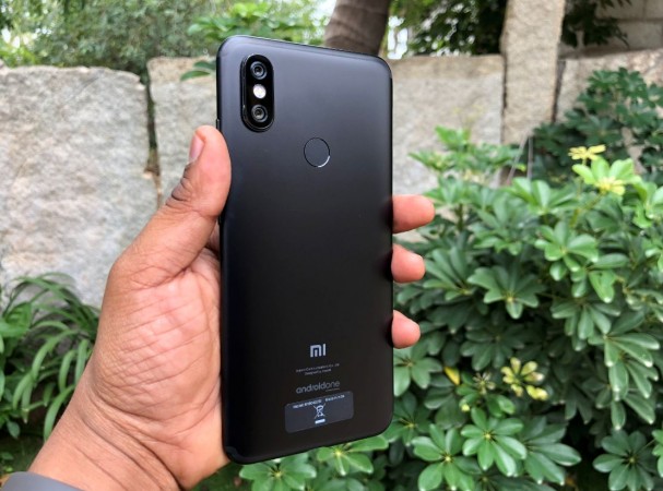 Xiaomi Mi A2 comes with metallic uni-body design language having matte finish on top of the cover. Xiaomi, Mi A2, Android One, launch, camera, review