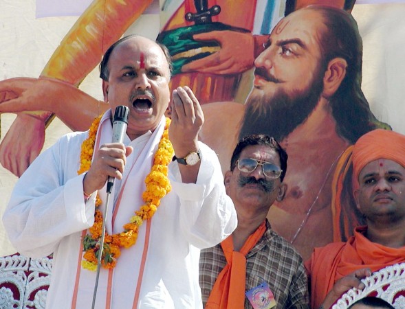 Pravin Togadia (R), general secretary of the hardline Hindu group Vishwa Hindu Parishad (VHP) Pravin Togadia