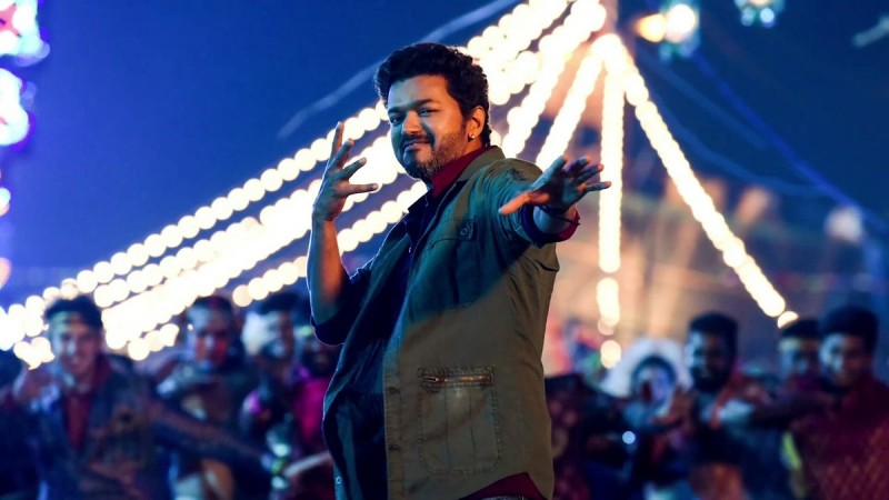 Vijay in Simtaangaran song from his Sarkar. Thalapathy Vijay in Sarkar