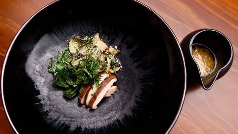 Stir Fry Abalone with Broccoli and Horseradish Leaf Stir Fry Abalone with Broccoli and Horseradish Leaf