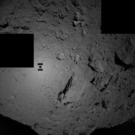 A shadowy selfie, 280 million km from Earth Hayabusa2