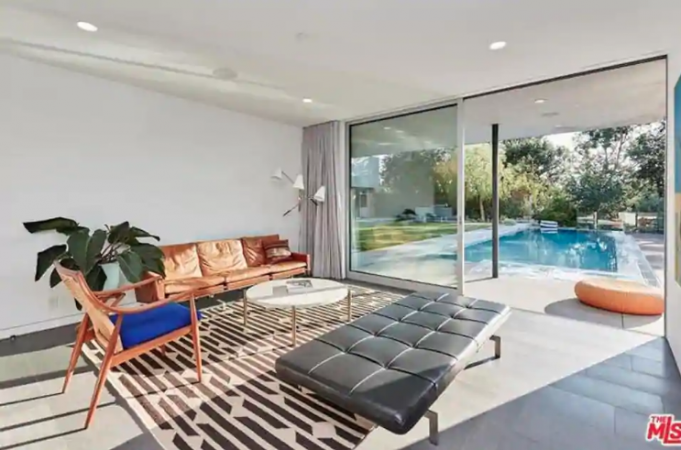 Priyanka Chopra and Nick Jonas mansion. Priyanka Chopra and Nick Jonas mansion