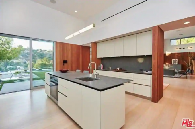 Priyanka Chopra and Nick Jonas mansion. Priyanka Chopra and Nick Jonas mansion