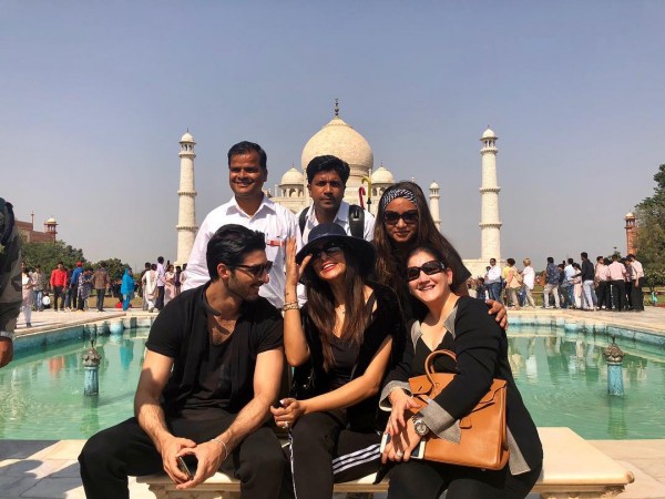 Rohman Shawl, Sushmita Sen with friends at Taj Mahal Rohman Shawl, Sushmita Sen