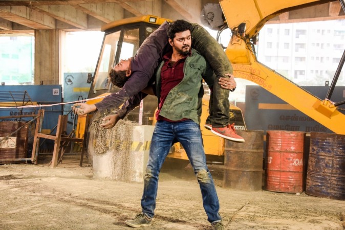 Vijay's Sarkar has got a great opening at the global box office. Sarkar