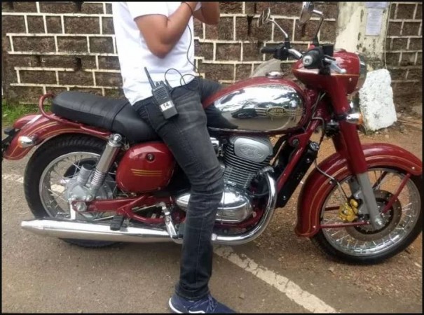 New Jawa Motorycles' roadster model spied during the TVC shoot Jawa Motorycles