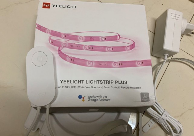 Yeelight Aurora Lightstrip Plus comes with a little over 2 meters of cord. Yeelight, Aurora Lightstrip Plus, review, price,India