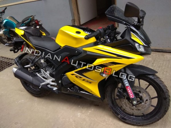 2018 Yamaha YZF-R15 Version 3.0 in new Yellow colour spotted in Bengaluru 2018 Yamaha YZF-R15 Version 3.0 in new Racing Yellow