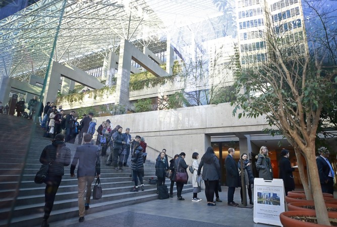 People wait in line to attend the bail hearing of Huawei Technologies Chief Financial Officer Meng Wanzhou in Vancouver on December 7, 2018 in Vancouver, Canada Meng Wanzhou, CFO, Huawei