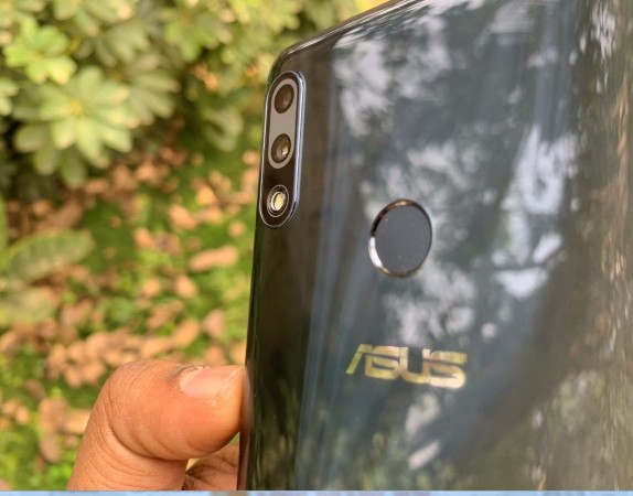Asus Zenfone Max Pro M2 comes with dual-camera module on the back. Asus, Zenfone Max Pro M2, review, design, camera, battery, price, India, launch