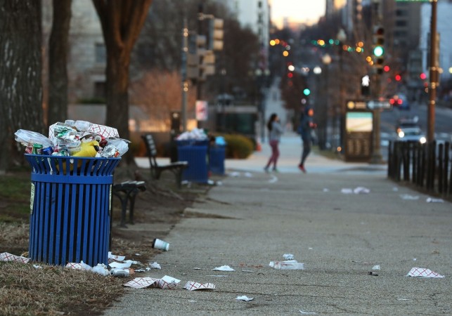 Trash builds up along the National Mall as trash collectors are off work during a partial shutdown of the federal government US govt shutdown