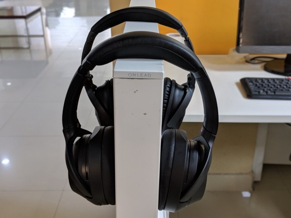 Sony 1000XM3 vs Bose QC35II Sony 1000XM3 vs Bose QC35II