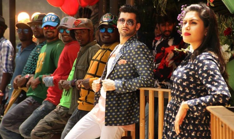 Diganth and Sonu Gowda in Fortuner. Diganth and Sonu Gowda
