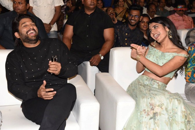 Wink girl Priya Prakash Varrier reloads and shoots a kiss at Allu Arjun Wink girl Priya Prakash Varrier reloads and shoots a kiss at Allu Arjun