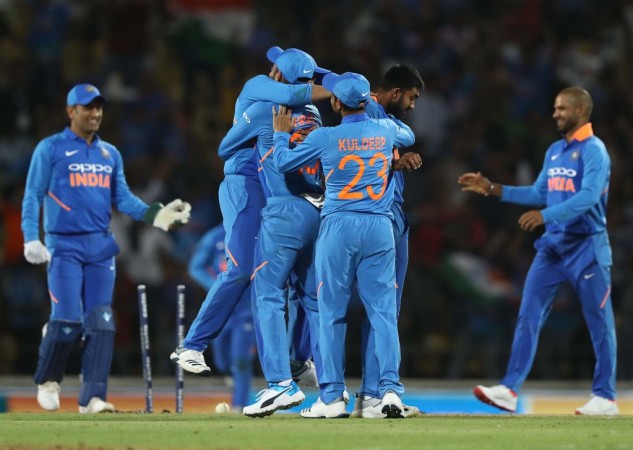 Kohli consulted with Rohit and Dhoni before holding Vijay Shankar back. Virat Kohli MS Dhoni