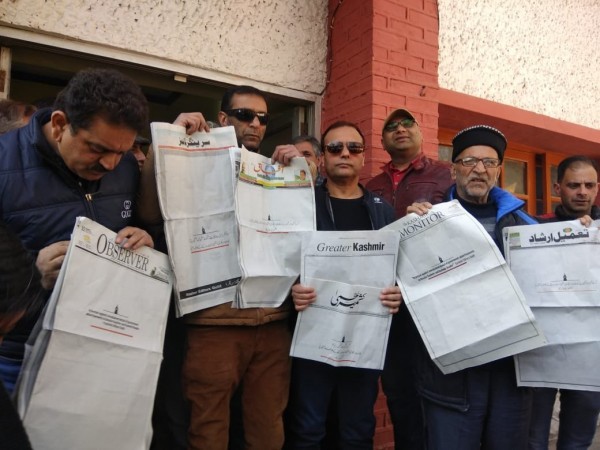 Kashmir based journalists stage a sit-in protest against the recent directive by the state govt to stop issuing advertisements to the local press. The newspapers ran blank pages today. Kashmir journalists