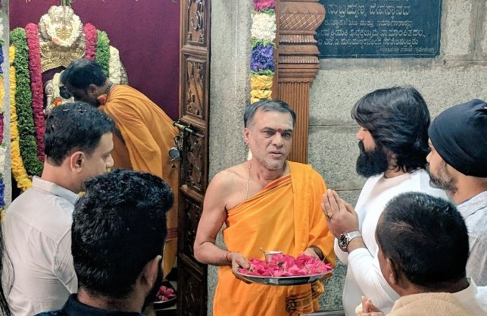 KGF 2 team at the muhurat pooja in Bengaluru. Yash and Prashanth Neel's KGF 2 launched