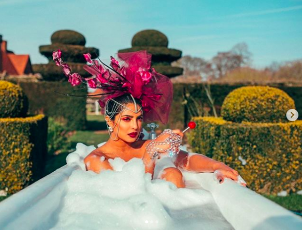 Priyanka Chopra in Nick Jonas' Sucker Priyanka Chopra