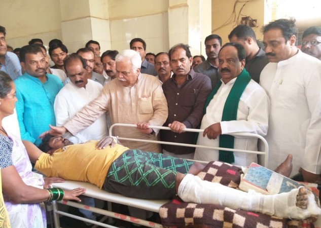 Revenue Minister RV Deshpande meets the victims of Dharwad building collapse Dharwad building collapse