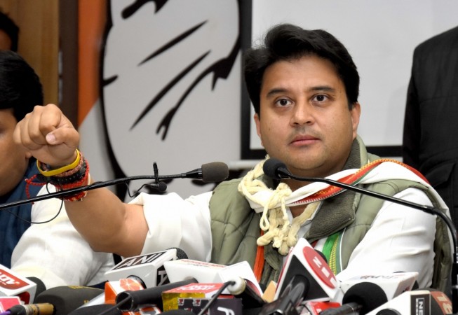 Jaipur: Congress leader Congress leader Jyotiraditya Scindia addresses a press conference in Jaipur, on Dec 2, 2018. Jyotiraditya Scindia