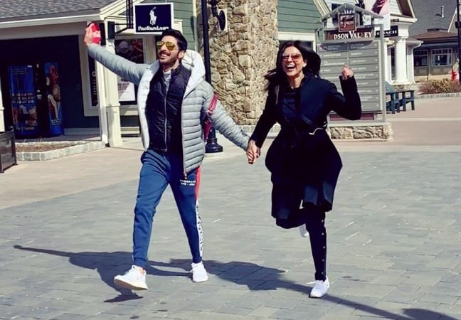 Sushmita Sen, Rohman Shawl Sushmita Sen, Rohman Shawl