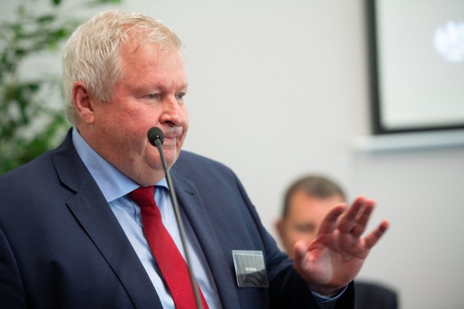 Ian Smith is a leading commentator from New Zealand Ian Smith