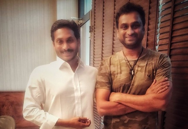 YS Jagan Mohan Reddy with director Mahi V Raghav YS Jagan Mohan Reddy with director Mahi V Raghav