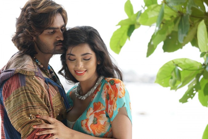 Karthikeya and Digangana in Hippi Karthikeya and Digangana in Hippi