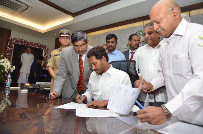 Jaganmohan Reddy Takes Charge As Andhra Pradesh Cm 25 Cabinet