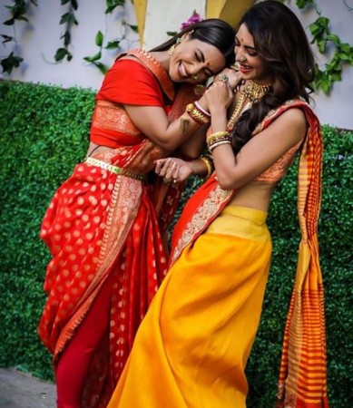 Hina Khan and Pooja Banerjee on sets of Kasautii Zindagii Kay 2 Pooja Banerjee to take a break from Kasautii Zindagii Kay 2