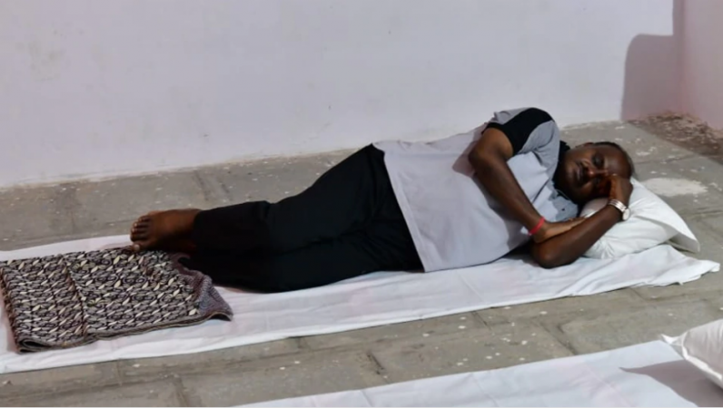 HD Kumaraswamy slept on the floor during his stay in Chandraki village. HD Kumaraswamy
