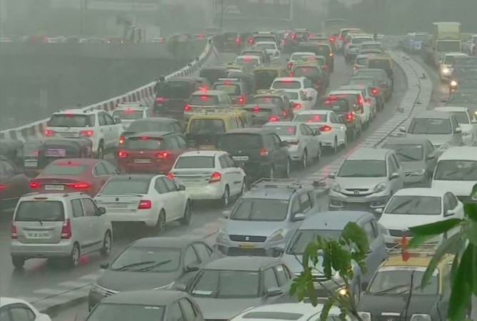 Hazy future? Auto sector's sharp decline in sales is indicative of the general economic slowdown. Business houses have sought a generous stimulus package. Western Expressway Highway traffic