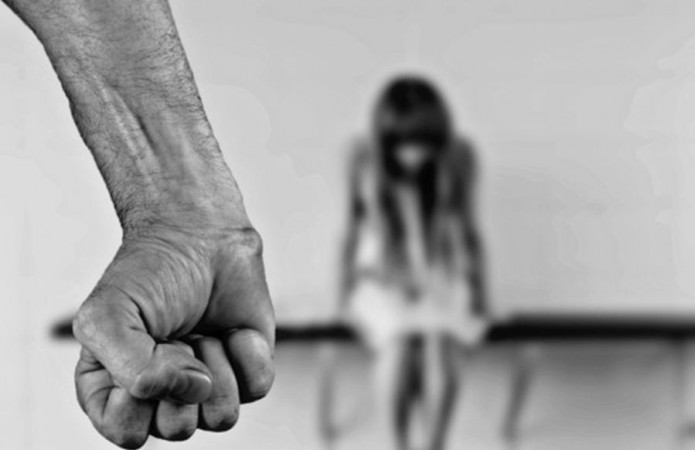 Shah and Kumar had raped the girl at Gandhi Nagar area and shoved objects in her private parts on April 15, 2013. Kannada TV actor rapes a TV actress