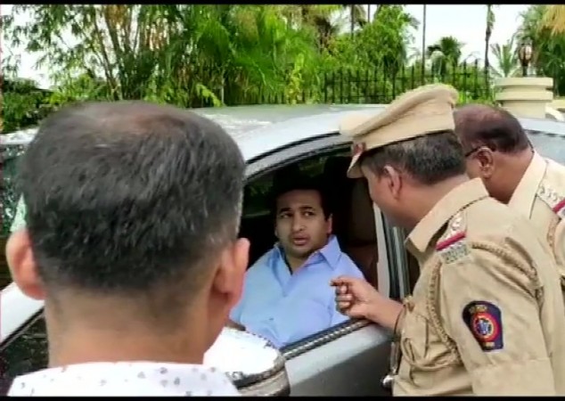 After Nitesh Rane assaulted the government official, a complaint was registered at the Kudal police station which was then transferred to Kankavli police station. Nitesh Rane