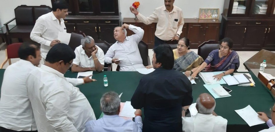 Karnataka coalition government crisis Karnataka coalition government crisis