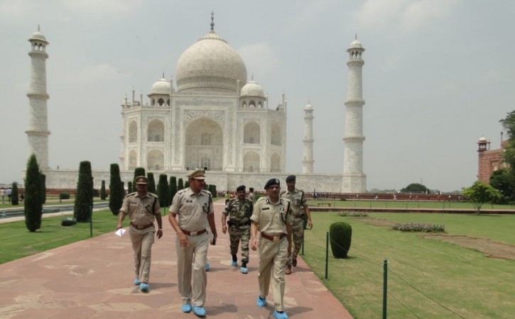 Security beefed up at Taj Mahal following Shiv Sena's threat Taj Mahal