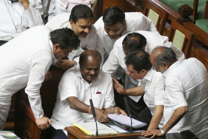 Accusing the governor of interfering with the ongoing Assembly proceedings, Kumaraswamy and the Congress moved the Supreme Court. Karnataka