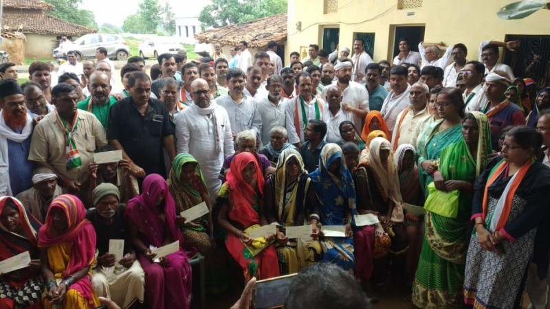 Priyanka tweeted a picture of Congress workers distributing the cheques on Saturday. Sonebhadra