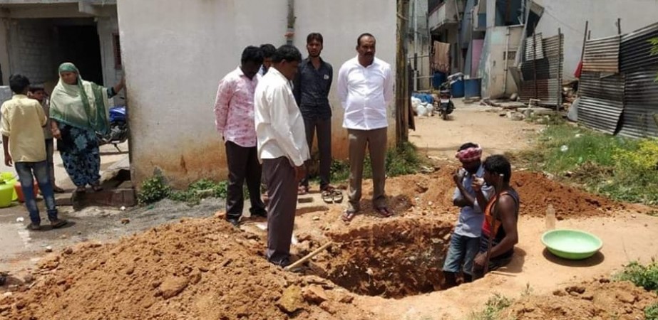Rainwater harvesting pits being constructed at ward no. 23 of Nagawara Rainwater harvesting pits being constructed at ward no. 23 of Nagawara
