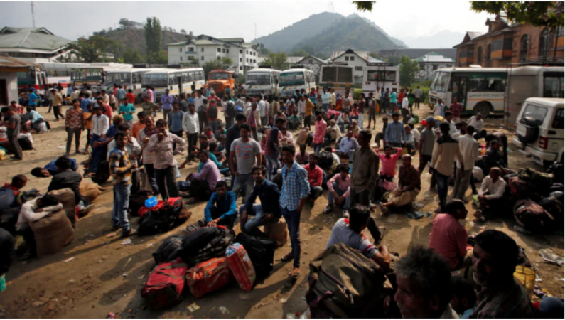 Governor Satya Pal Malik makes arrangements for migrant Kashmiri students who will not be able to make it to home for Eid this time. eid in valley