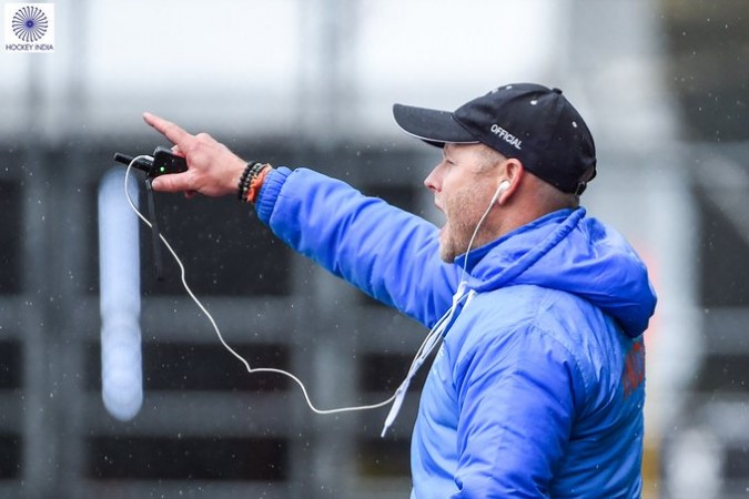 Sjoerd Marijne giving instructions to his team Sjoerd Marijne