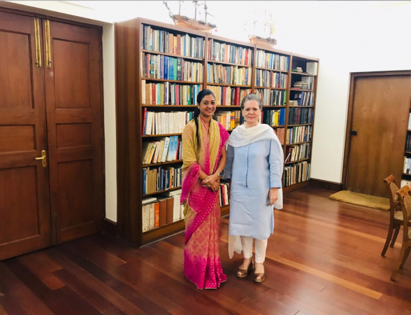 AAP MLA Alka Lamba met Congress President Sonia Gandhi earlier this week. Alka lamba sonia gandhi